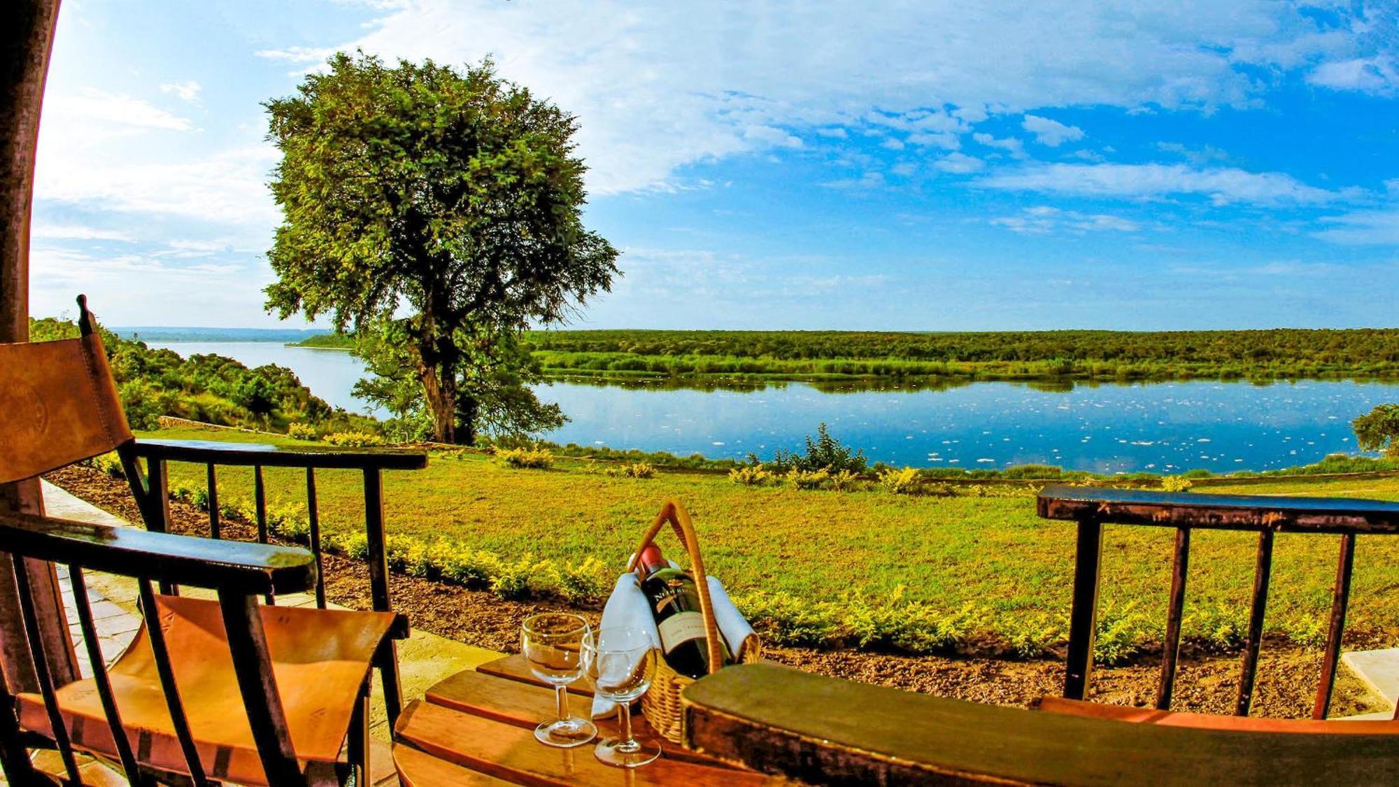 Paraa Safari Lodge Exterior photo